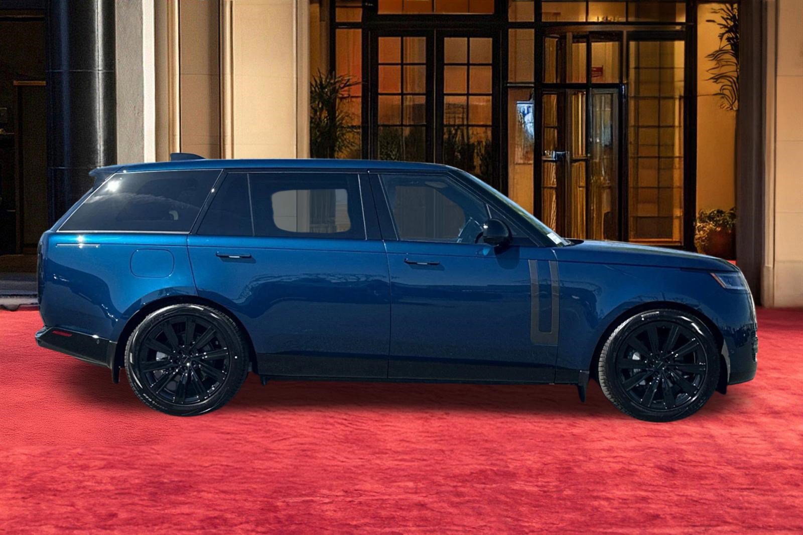 New 2026 Land Rover Range Rover Long Wheelbase SE AWD/4WD image 7