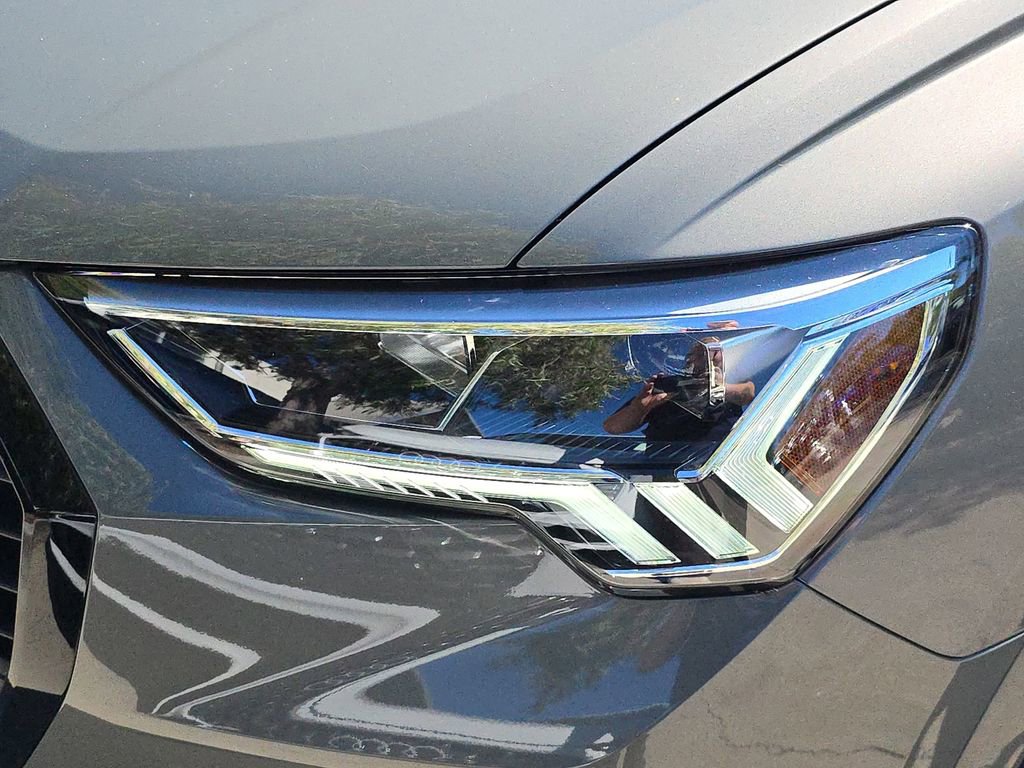 Certified 2025 Audi Q3 2.0T Premium w/ Convenience Package image 32