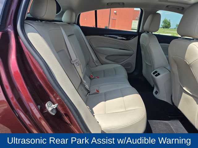 Used 2018 Buick Regal Essence w/ Driver Confidence Package #1 AWD/4WD image 46