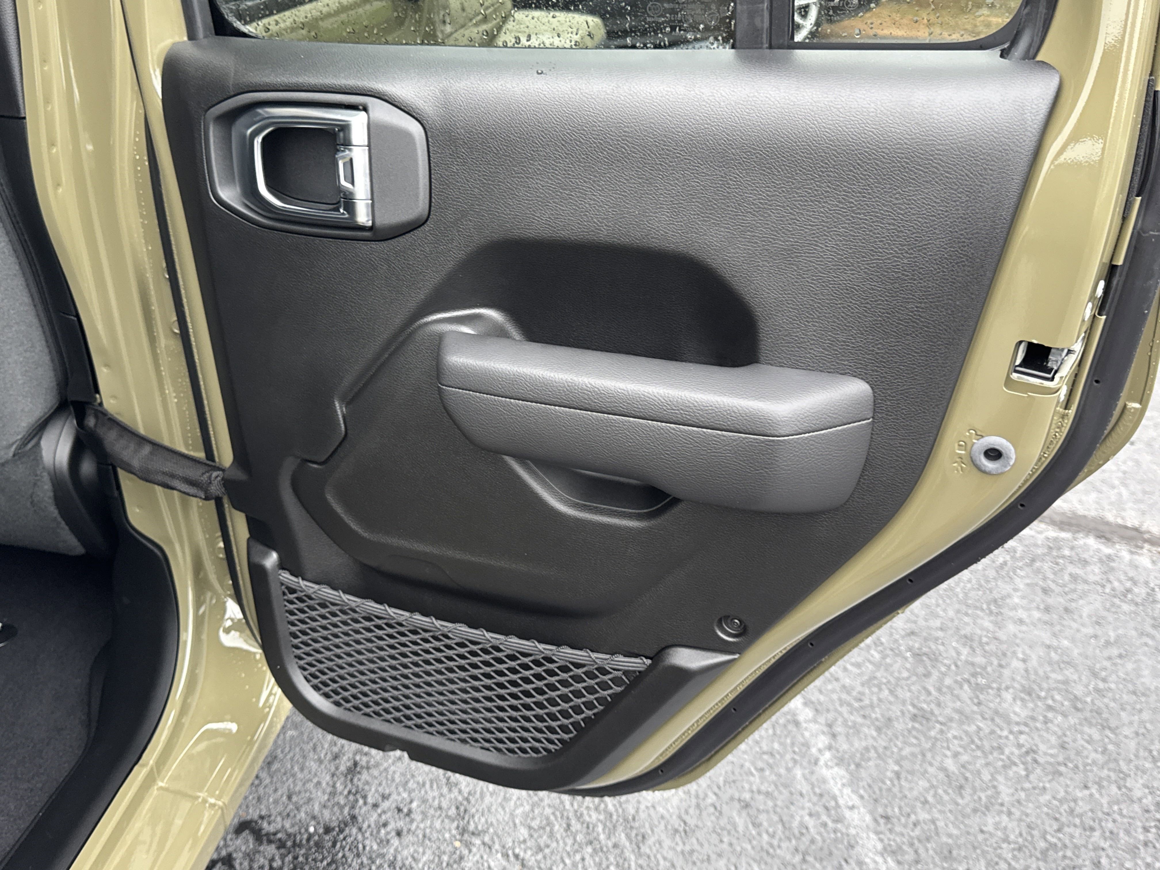 New 2025 Jeep Gladiator Sport AWD/4WD image 16