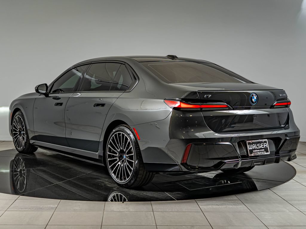 Used 2024 BMW i7 eDrive50 w/ M Sport Package RWD image 7