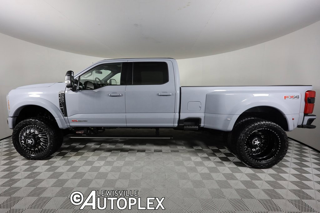 Used 2025 Ford F450 Platinum w/ FX4 Off-Road Package image 9