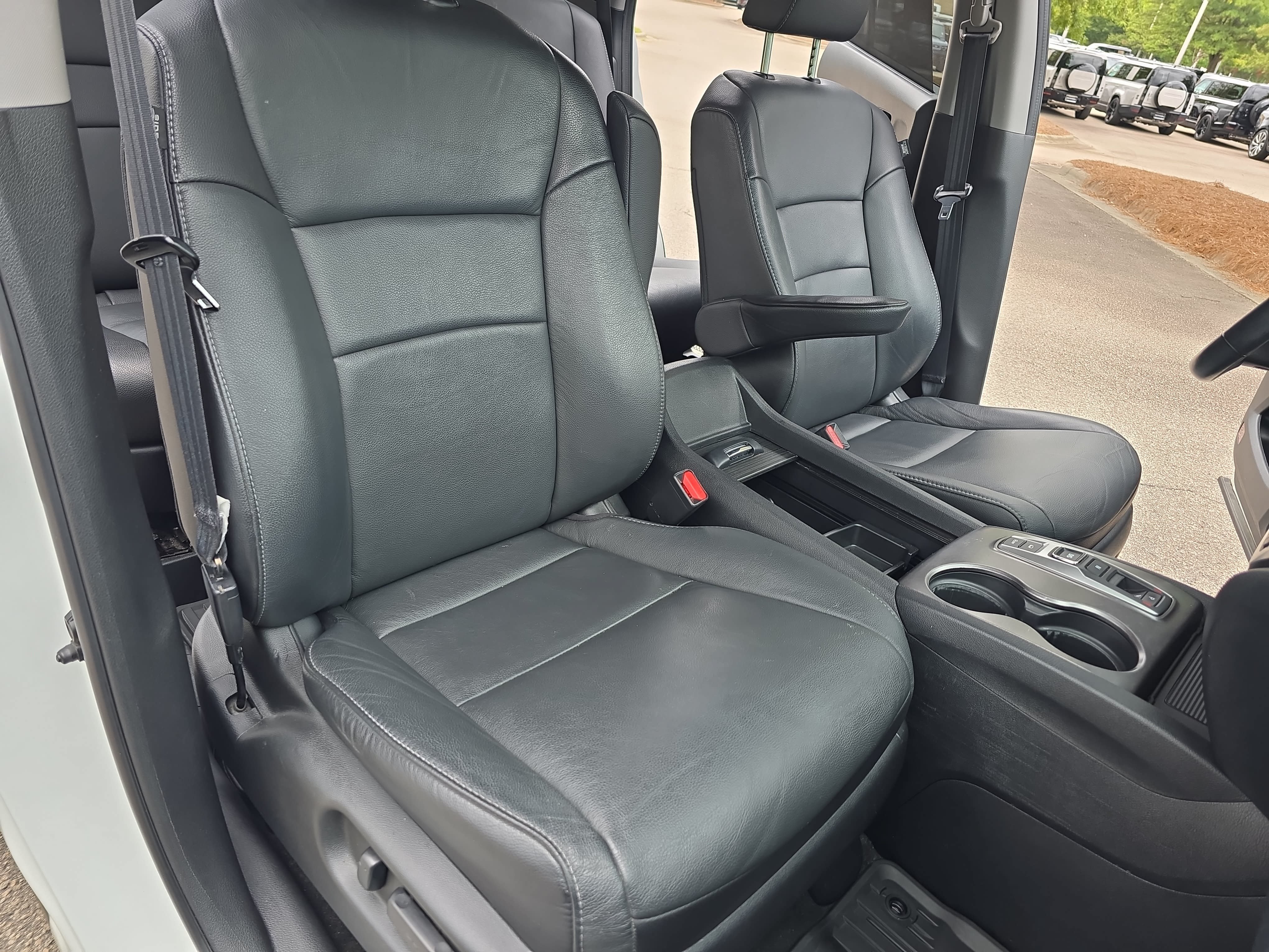 Used 2021 Honda Pilot Special Edition image 10