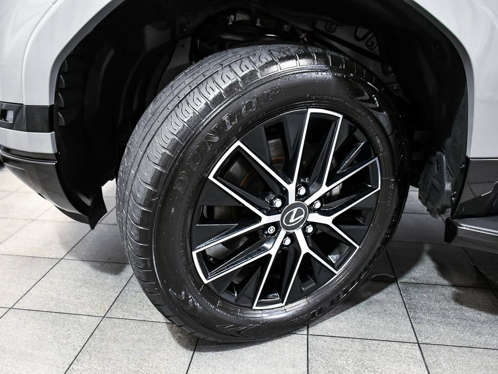 Used 2024 Lexus GX 550 w/ Accessory Package (Z1) AWD/4WD image 7
