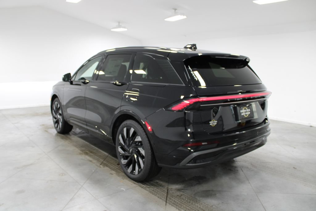 New 2026 Lincoln Nautilus Reserve w/ Jet Appearance Package AWD/4WD image 6