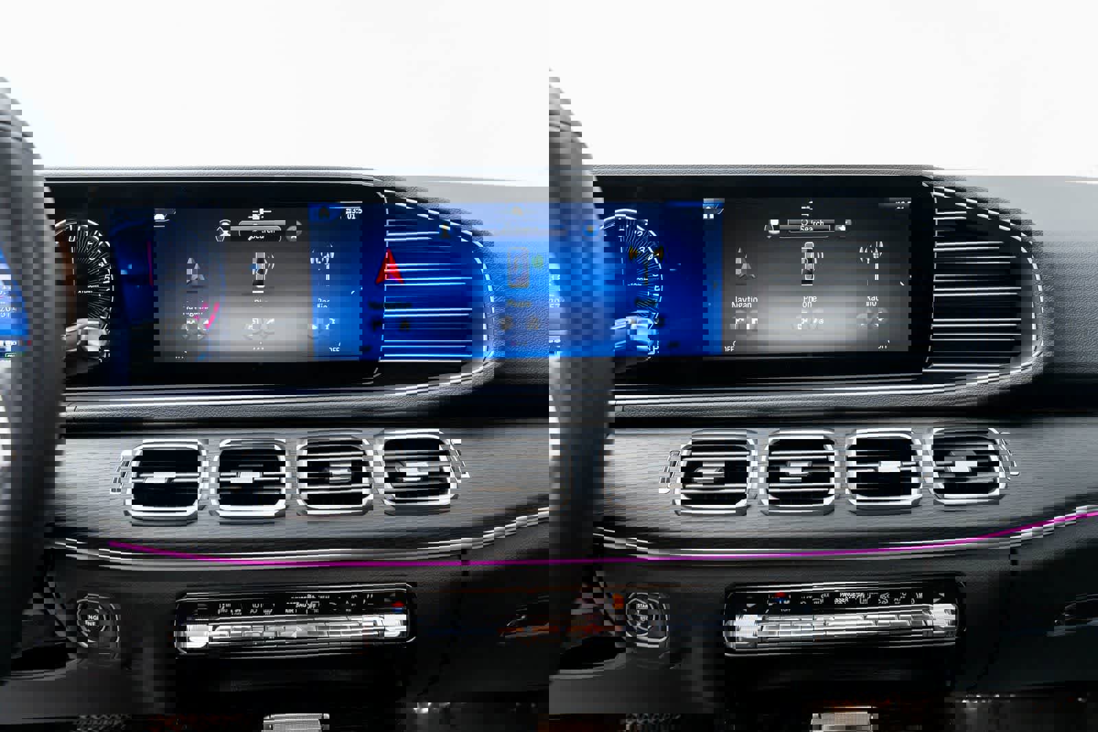 Used 2025 Mercedes-Benz GLE 450e 4MATIC w/ Driver Assistance Package image 10