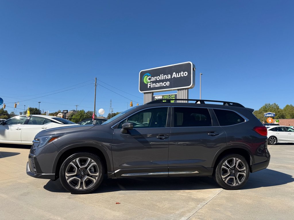 Used 2023 Subaru Ascent Limited AWD/4WD image 3