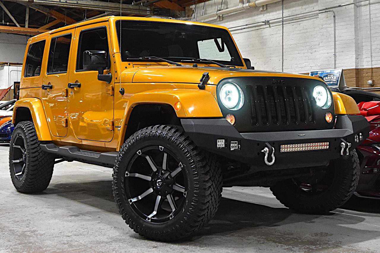 Used 2014 Jeep Wrangler Unlimited Sahara AWD/4WD image 2