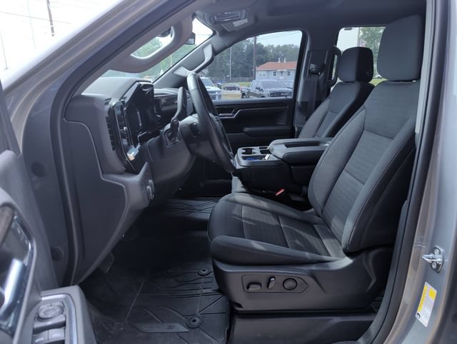 Used 2023 Chevrolet Silverado 1500 LT AWD/4WD image 11