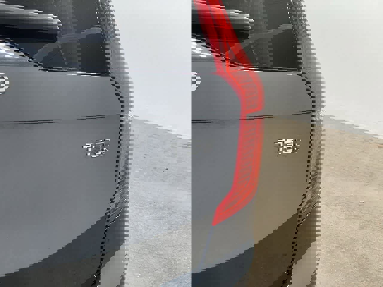 Used 2022 Volvo XC90 T5 Momentum image 11