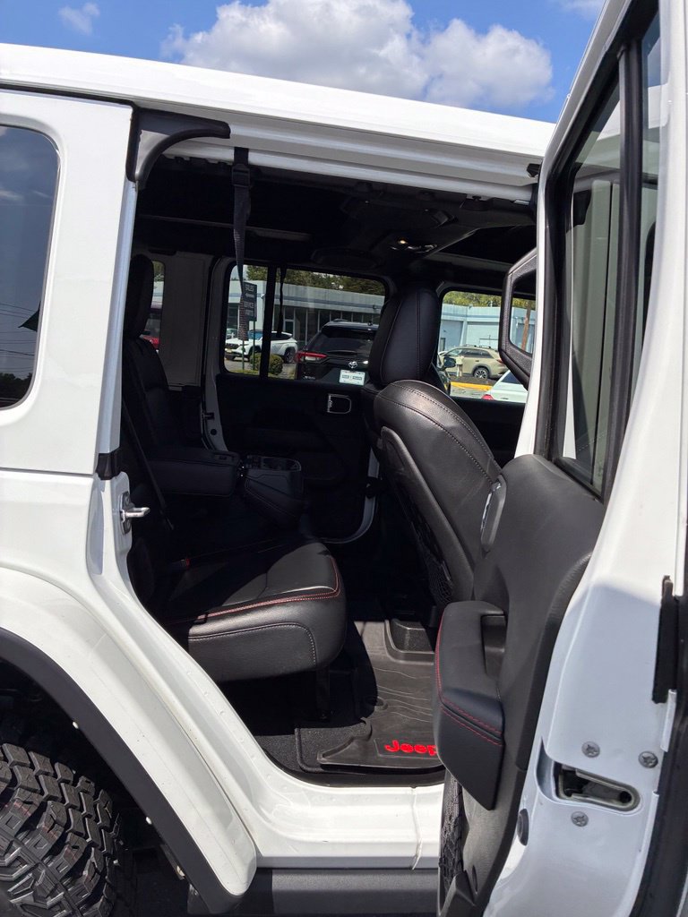 Used 2022 Jeep Wrangler Unlimited Rubicon AWD/4WD image 25