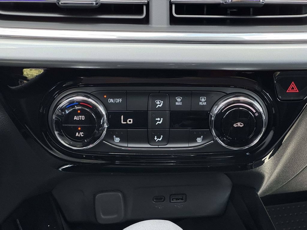 New 2026 Chevrolet Trax LT w/ Driver Confidence Package FWD image 6
