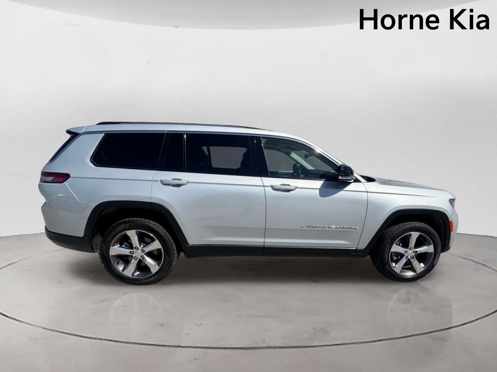 Used 2021 Jeep Grand Cherokee L Limited AWD/4WD image 3