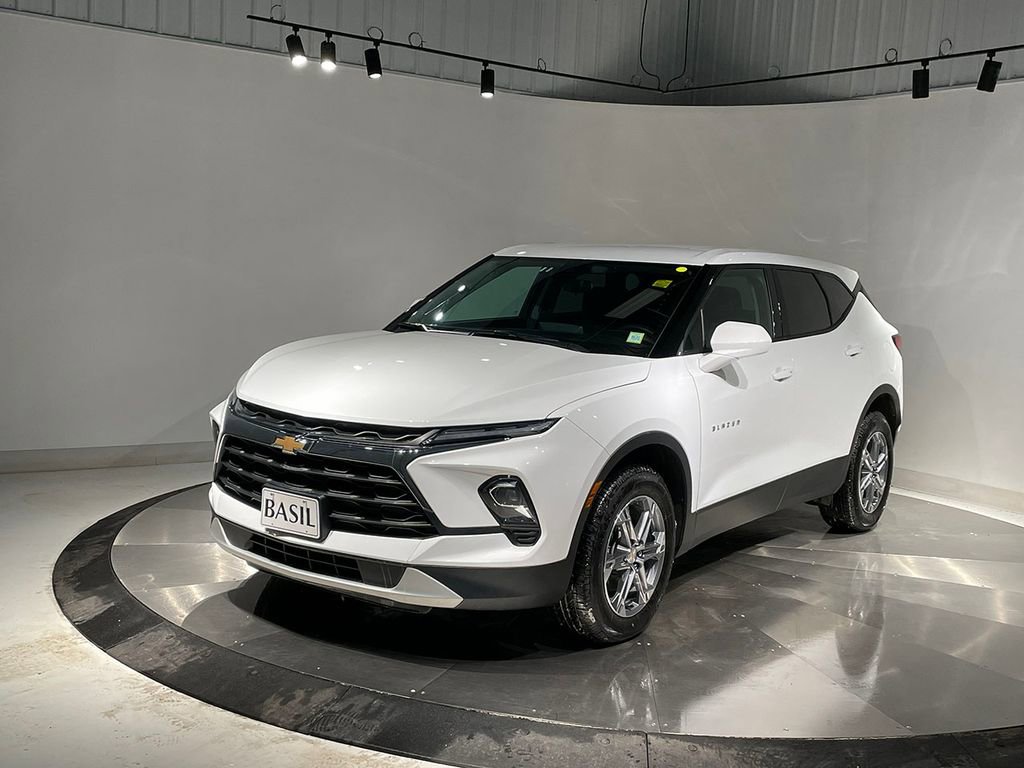 Used 2025 Chevrolet Blazer LT image 8