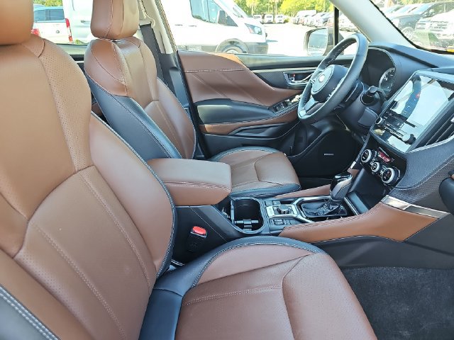 Used 2023 Subaru Forester Touring AWD/4WD image 10
