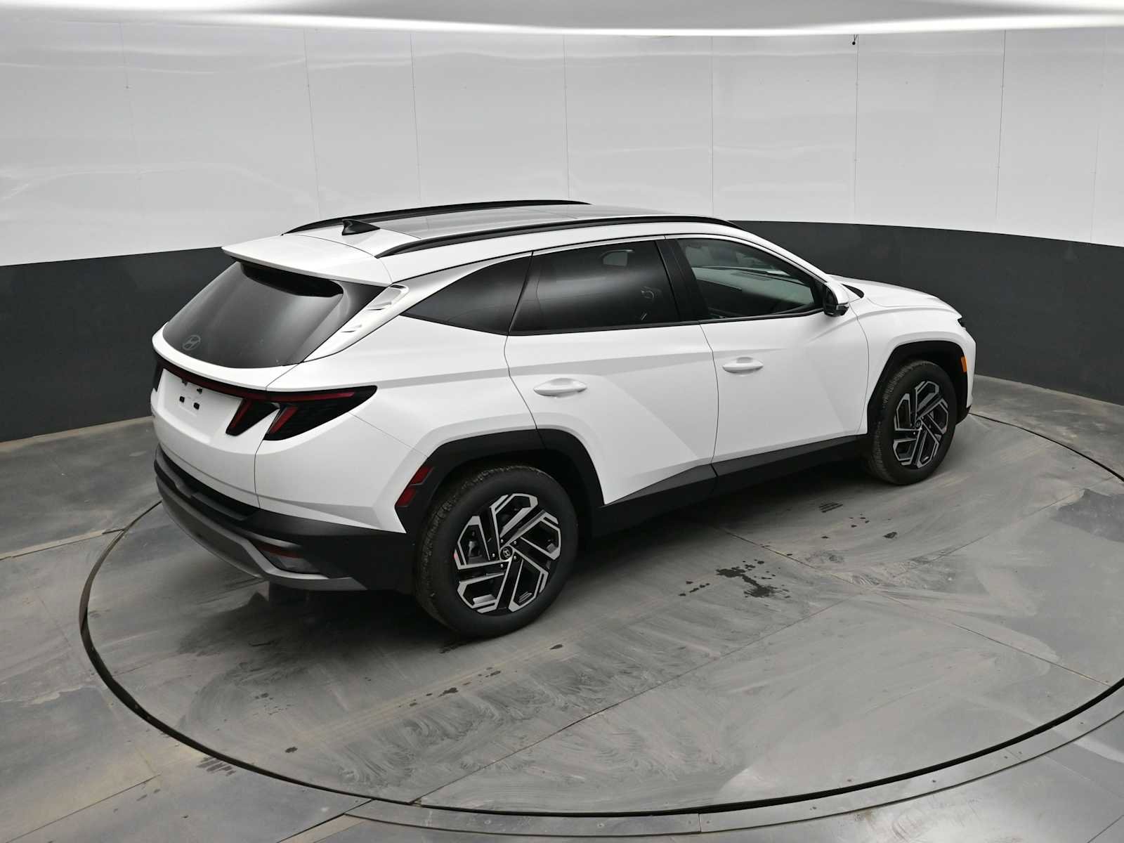 New 2026 Hyundai Tucson Limited image 29