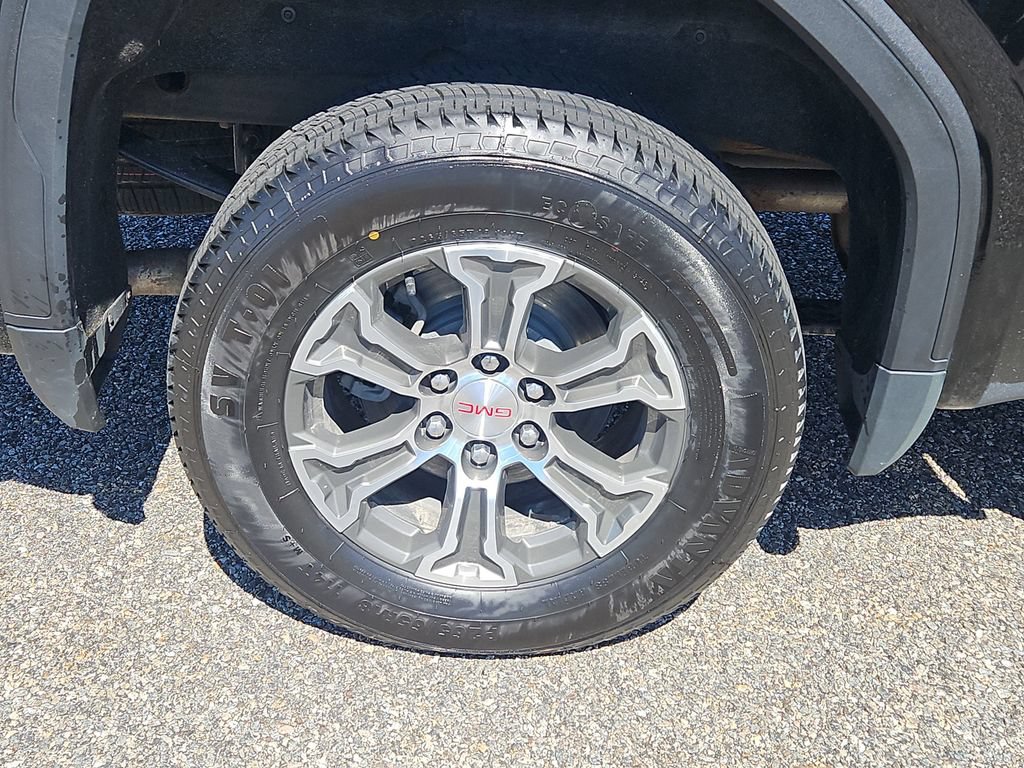 Certified 2025 GMC Sierra 1500 SLT AWD/4WD image 9