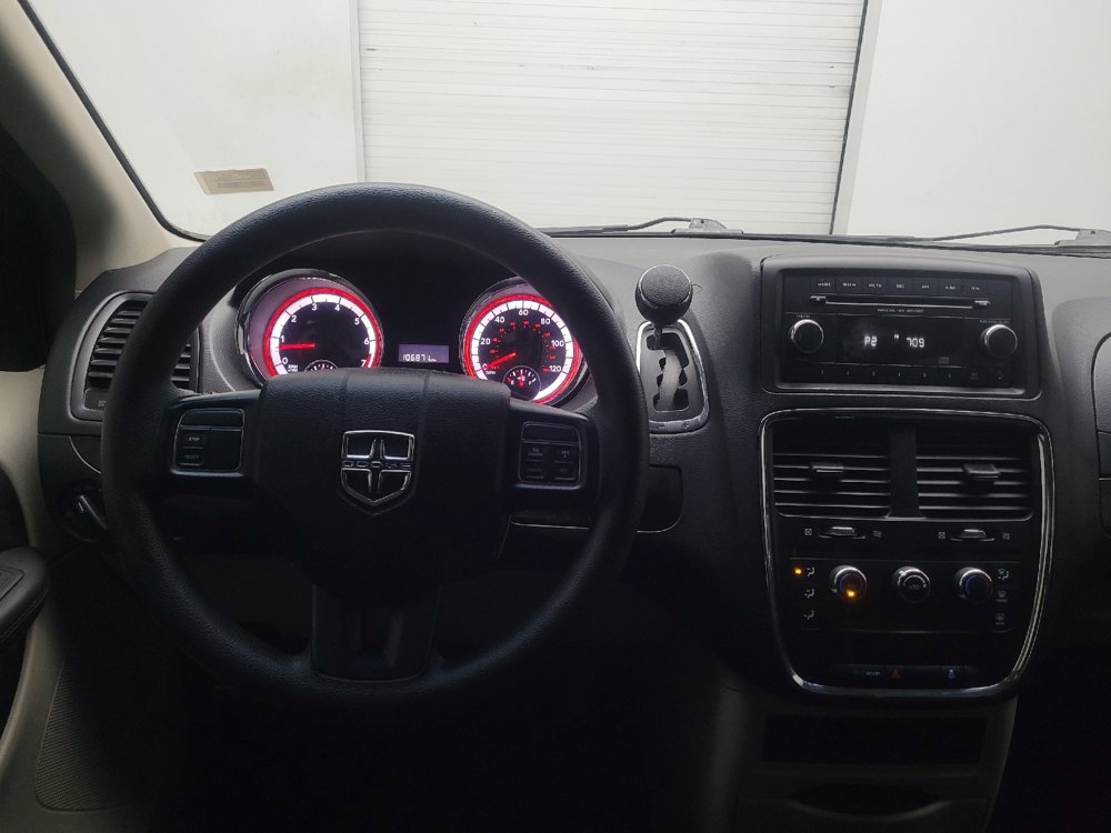 Used 2015 Dodge Grand Caravan American Value Package image 22
