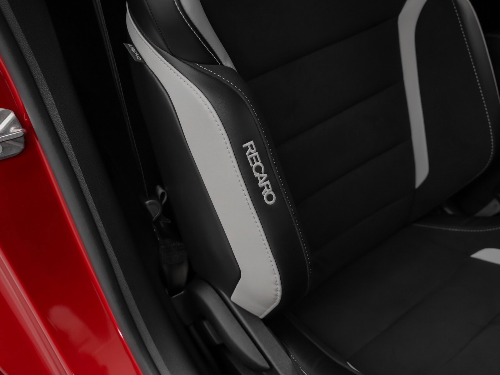 Used 2020 Ford Mustang Shelby GT500 w/ Carbon Fiber Track Pack image 43