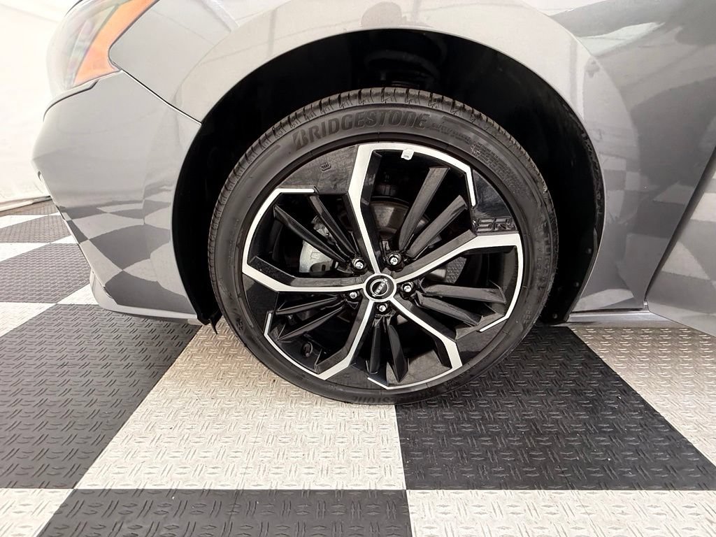Used 2024 Nissan Altima 2.5 SR FWD image 10