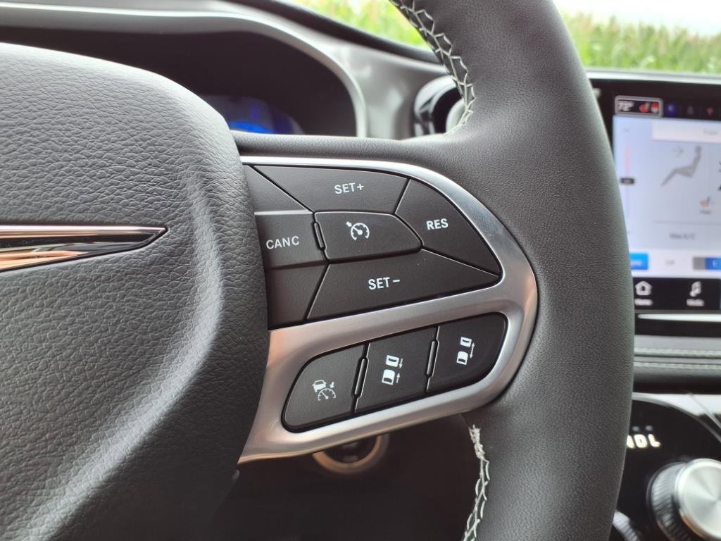 New 2026 Chrysler Pacifica Select image 19