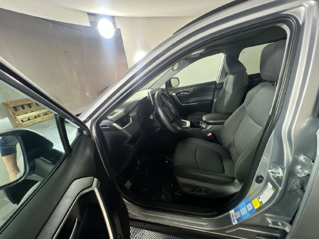 Used 2025 Toyota RAV4 XLE w/ Convenience Package FWD image 14