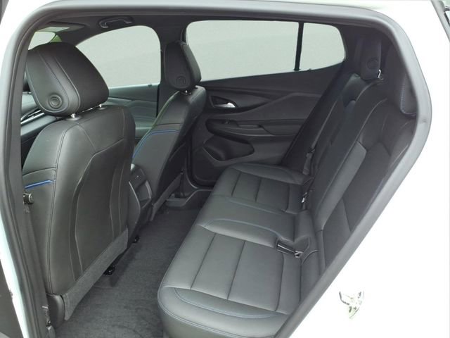 Used 2024 Buick Envista Sport Touring w/ Convenience I Package FWD image 7