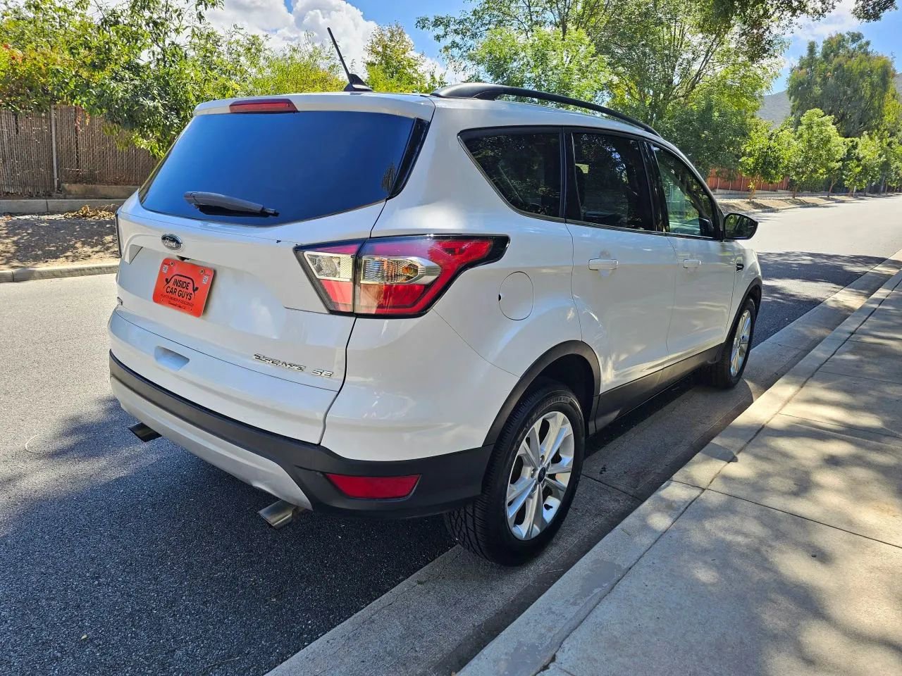 Used 2018 Ford Escape SE w/ SE Sync 3 Package AWD/4WD image 9