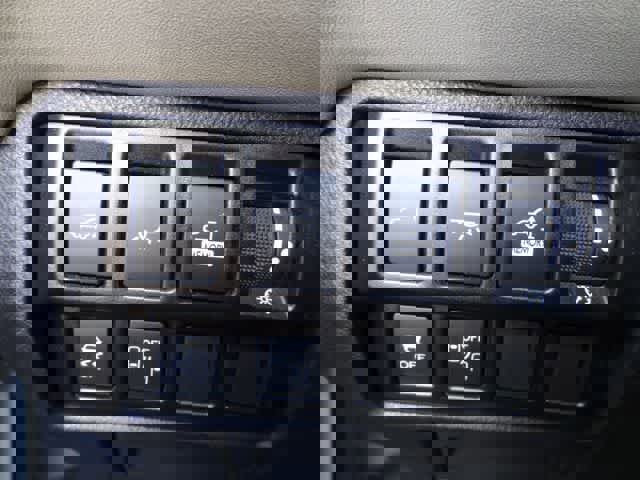 Used 2022 Subaru Ascent Limited w/ Technology Package image 22