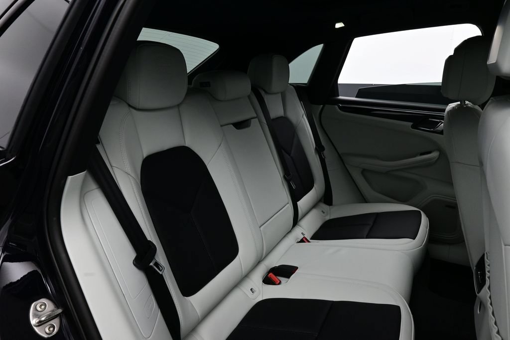 New 2026 Porsche Macan S AWD/4WD image 17