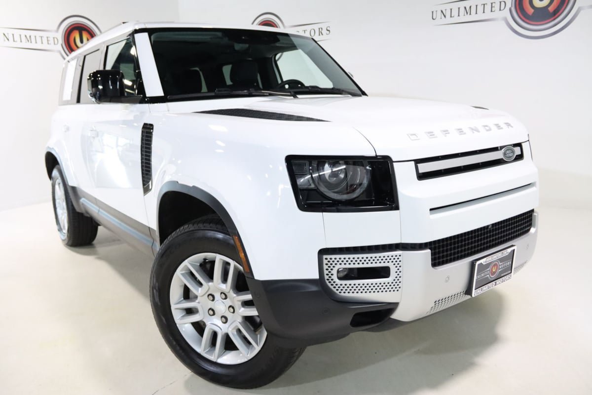 Used 2025 Land Rover Defender 110 S AWD/4WD image 9