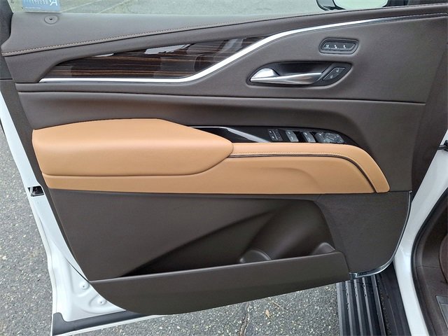 Used 2023 Cadillac Escalade Sport w/ LPO, ONYX Package image 11