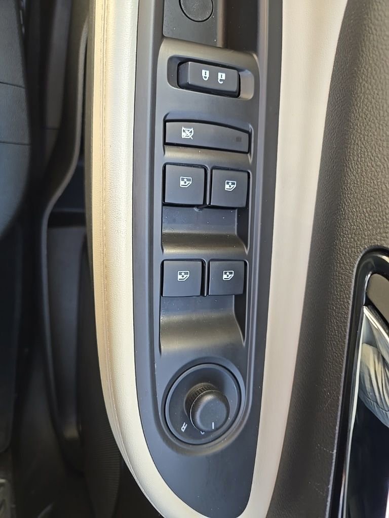 Used 2022 Buick Encore Preferred w/ Safety Package image 22