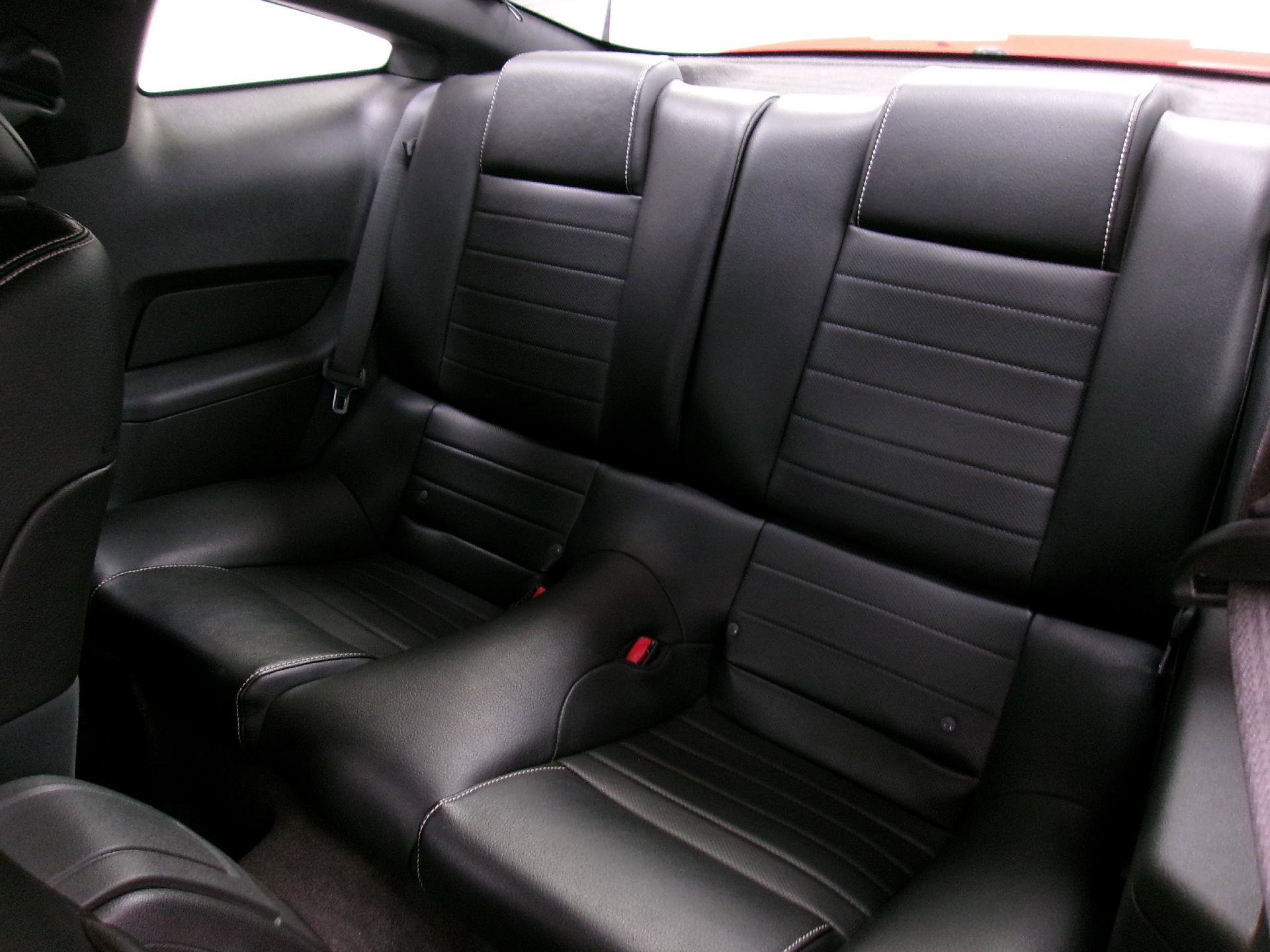 Used 2010 Ford Mustang GT image 7