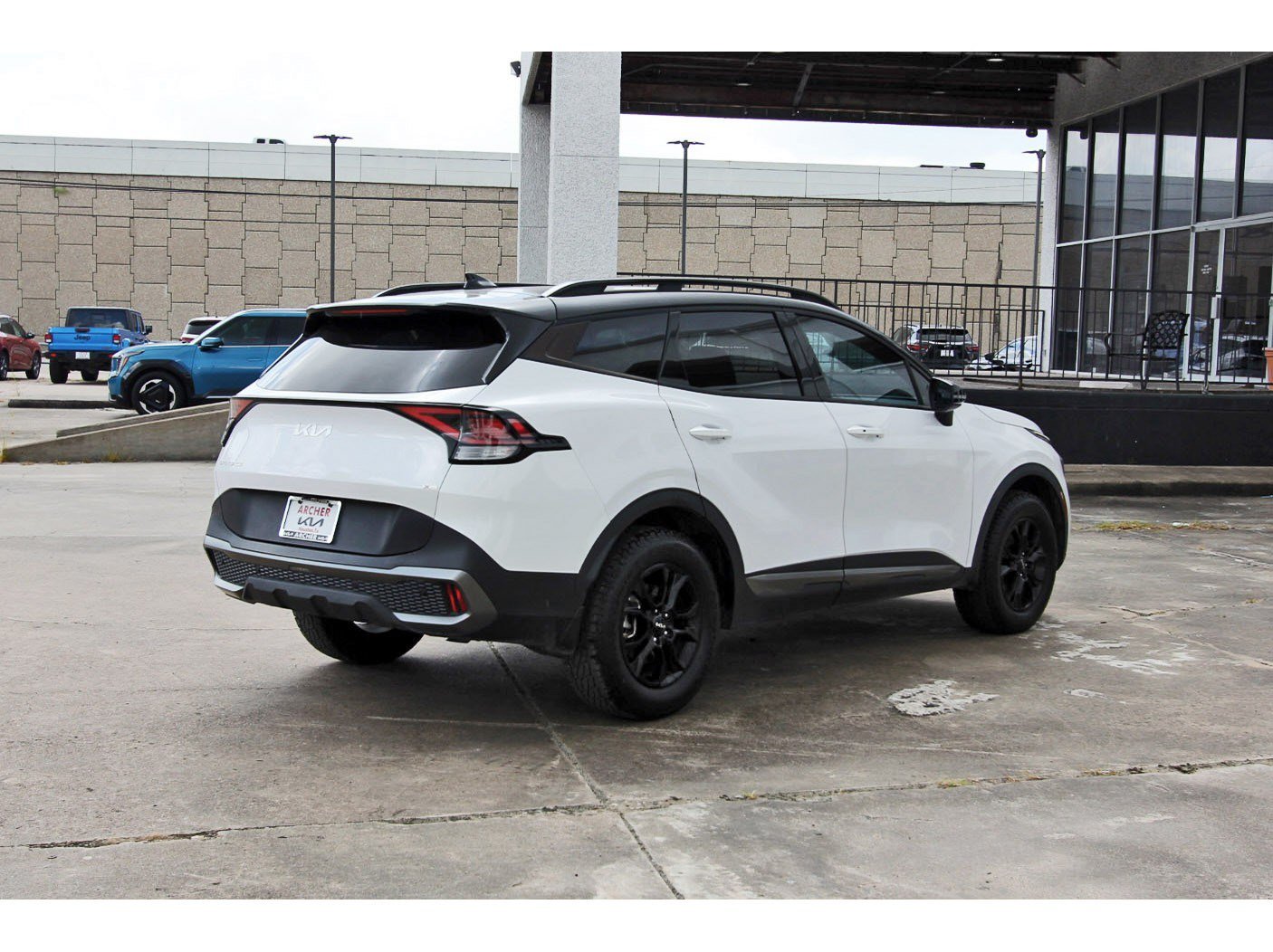 Certified 2023 Kia Sportage X-Pro AWD/4WD image 5