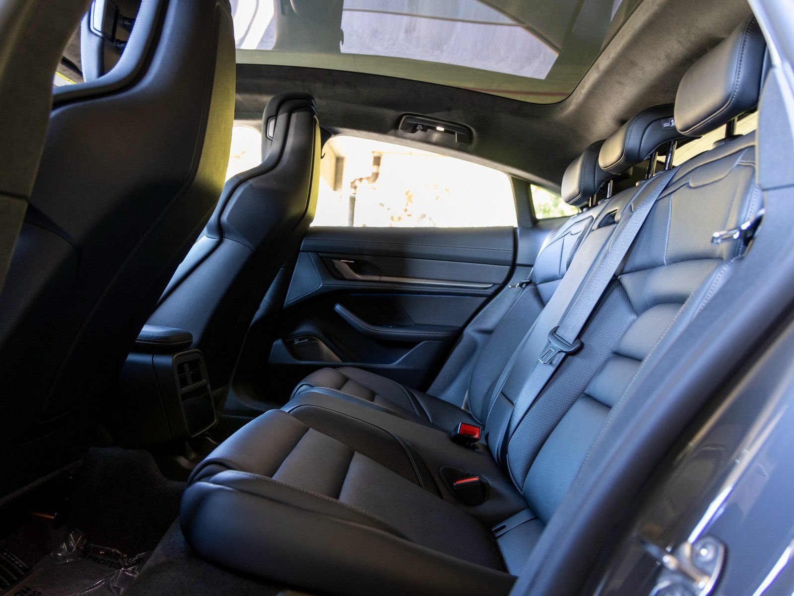 New 2025 Porsche Taycan Turbo S AWD/4WD image 37
