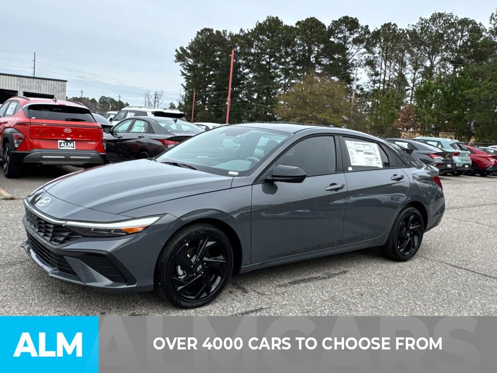 Used 2026 Hyundai Elantra Sport FWD image 2