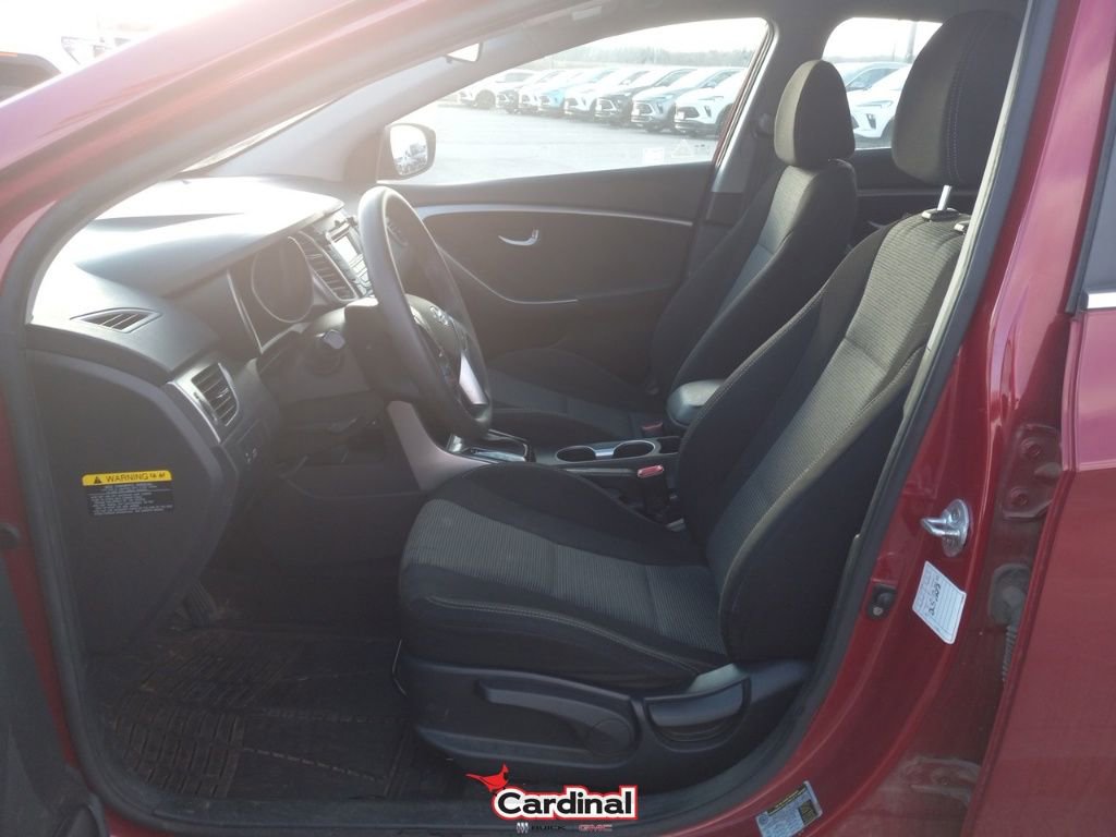 Used 2017 Hyundai Elantra GT image 18