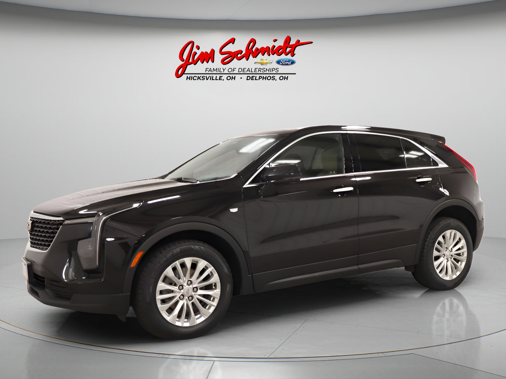 Used 2024 Cadillac XT4 Luxury FWD image 2