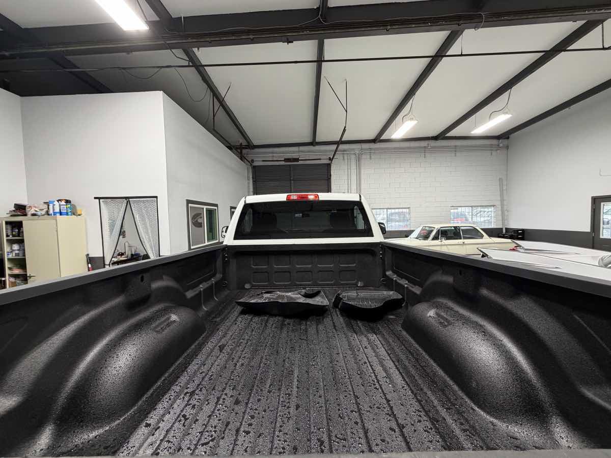 Used 2012 RAM 3500 ST w/ Chrome Appearance Group AWD/4WD image 8