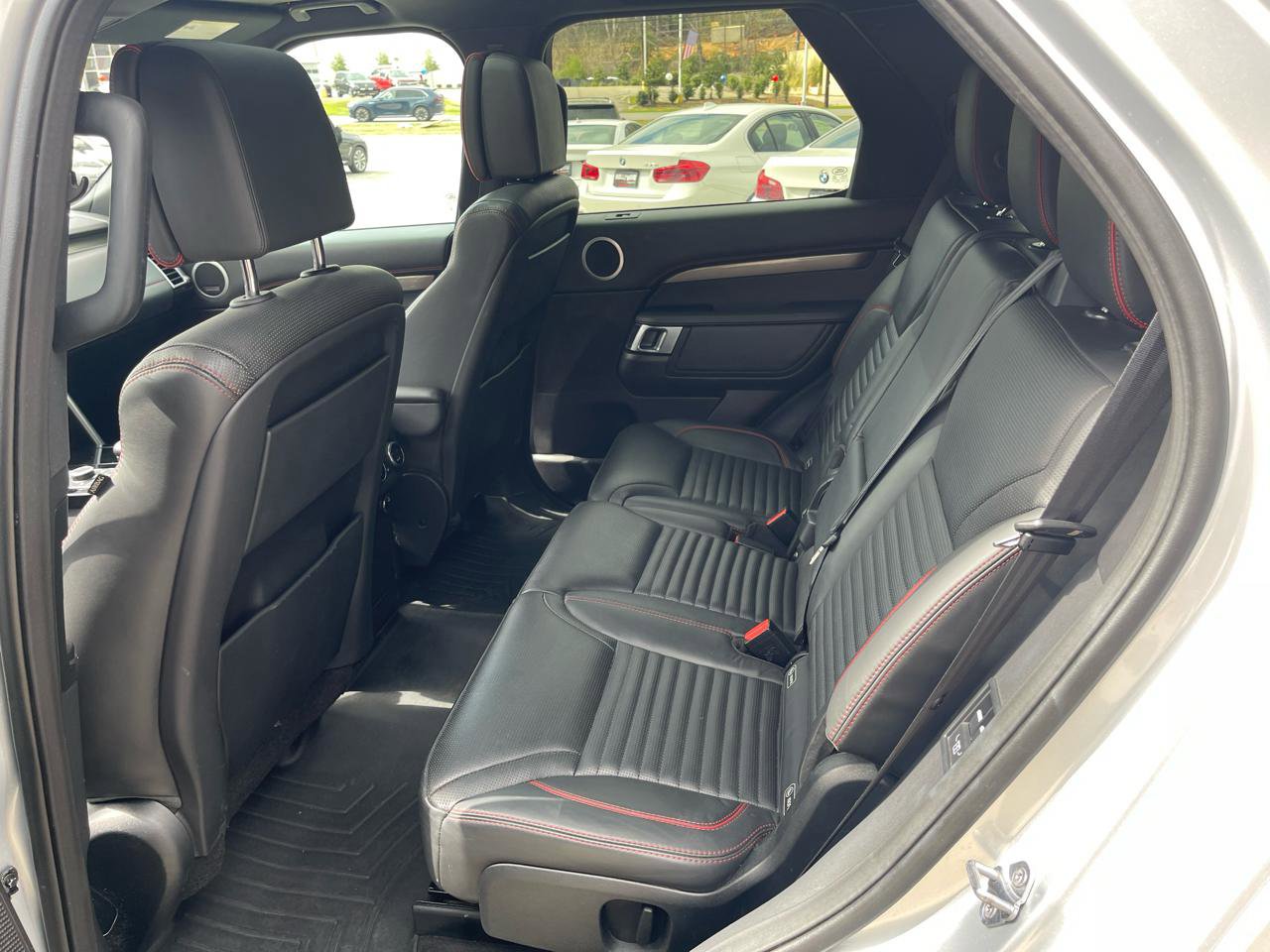 Used 2017 Land Rover Discovery HSE Luxury AWD/4WD image 15