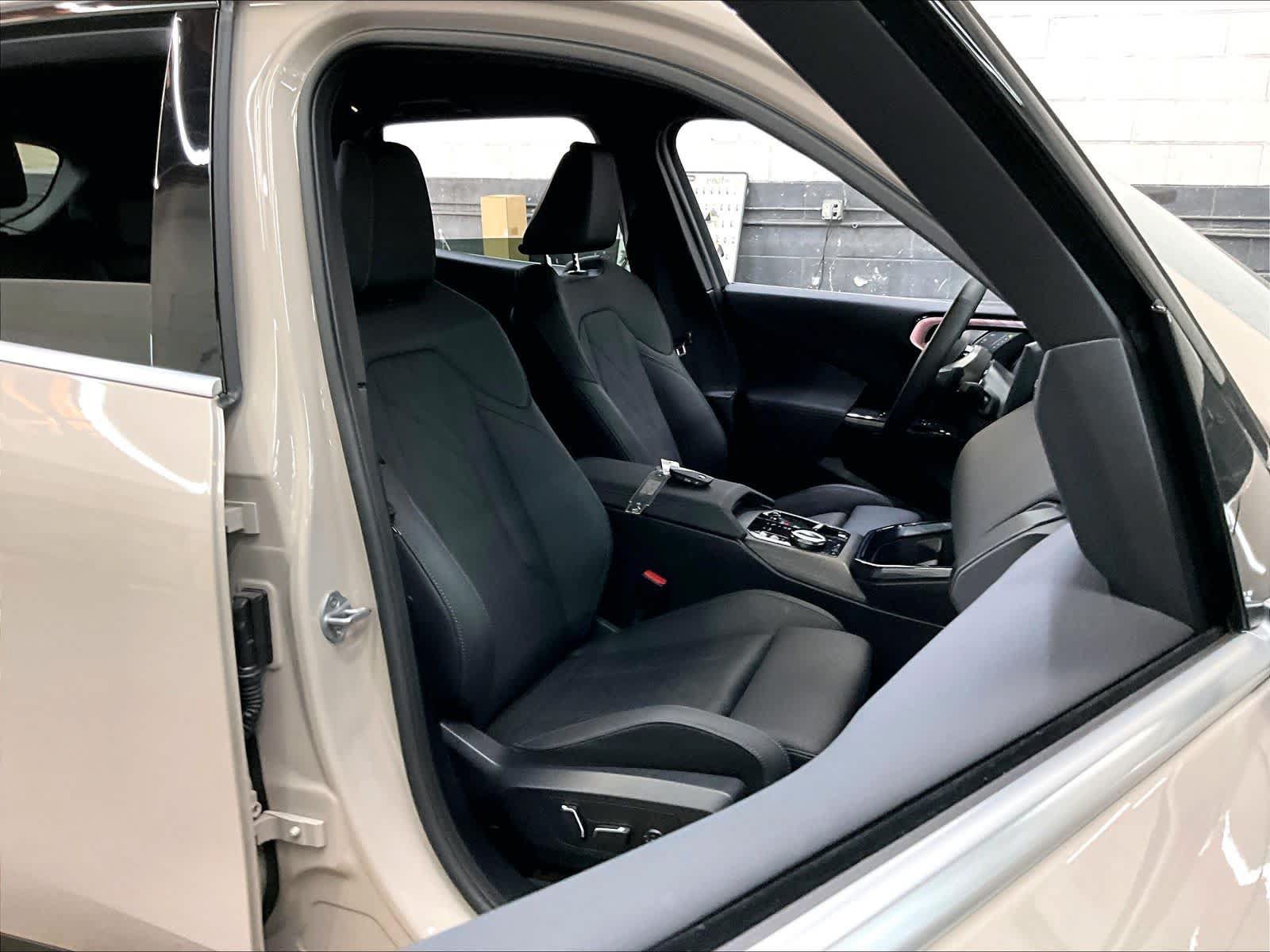 Used 2026 BMW X3 xDrive30i w/ Premium Package AWD/4WD image 10