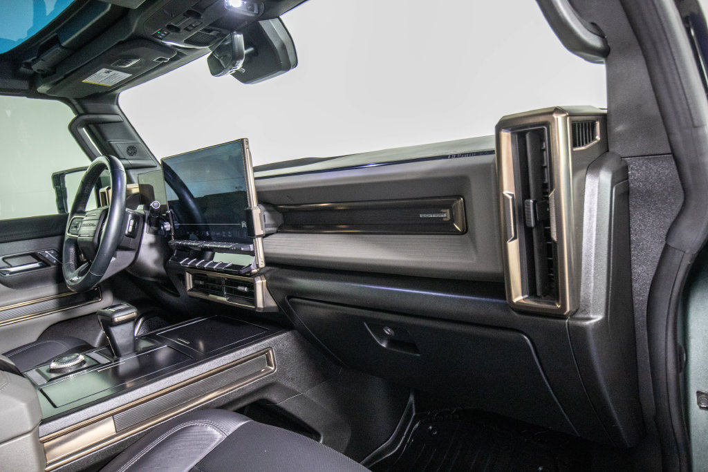 Used 2024 GMC Hummer EV 3X AWD/4WD image 13