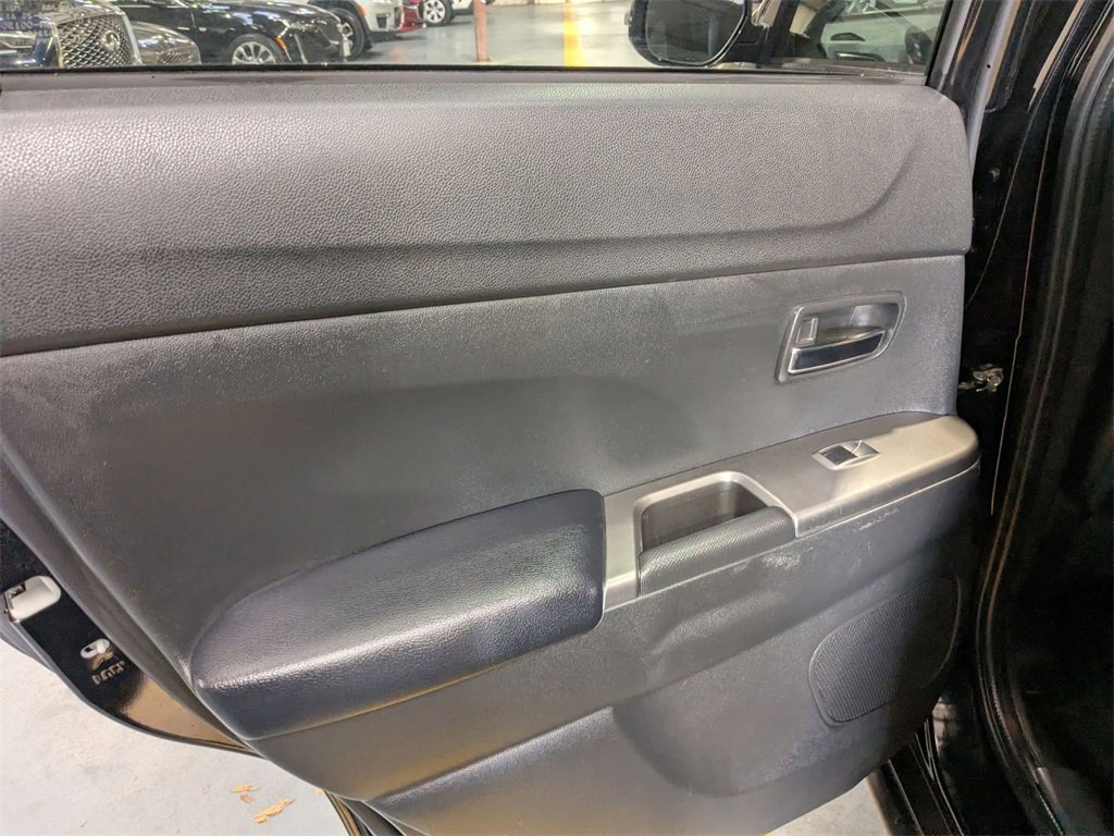 Used 2024 Mitsubishi Outlander Sport SE image 24