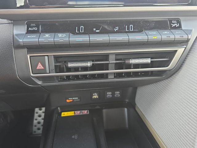 New 2026 Toyota Camry SE image 23