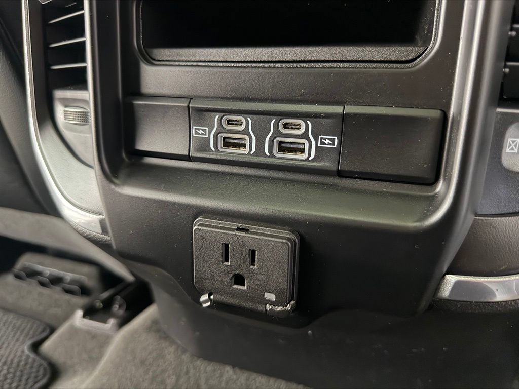 Used 2021 RAM 1500 Laramie w/ Sport Appearance Package AWD/4WD image 40