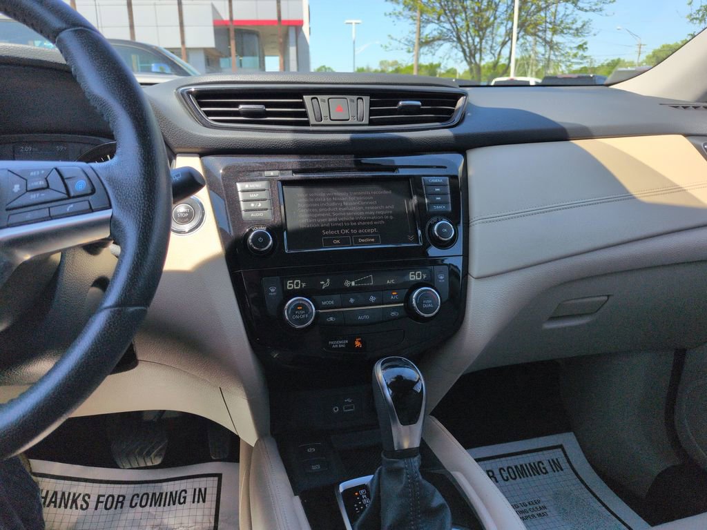 Used 2019 Nissan Rogue SL w/ Premium Package image 17