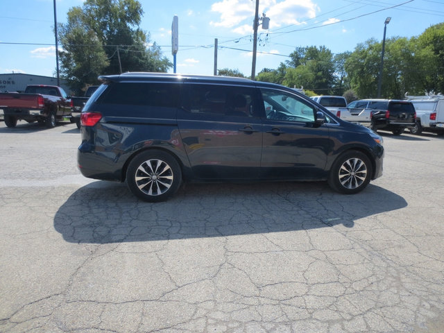 Used 2016 Kia Sedona SX image 4