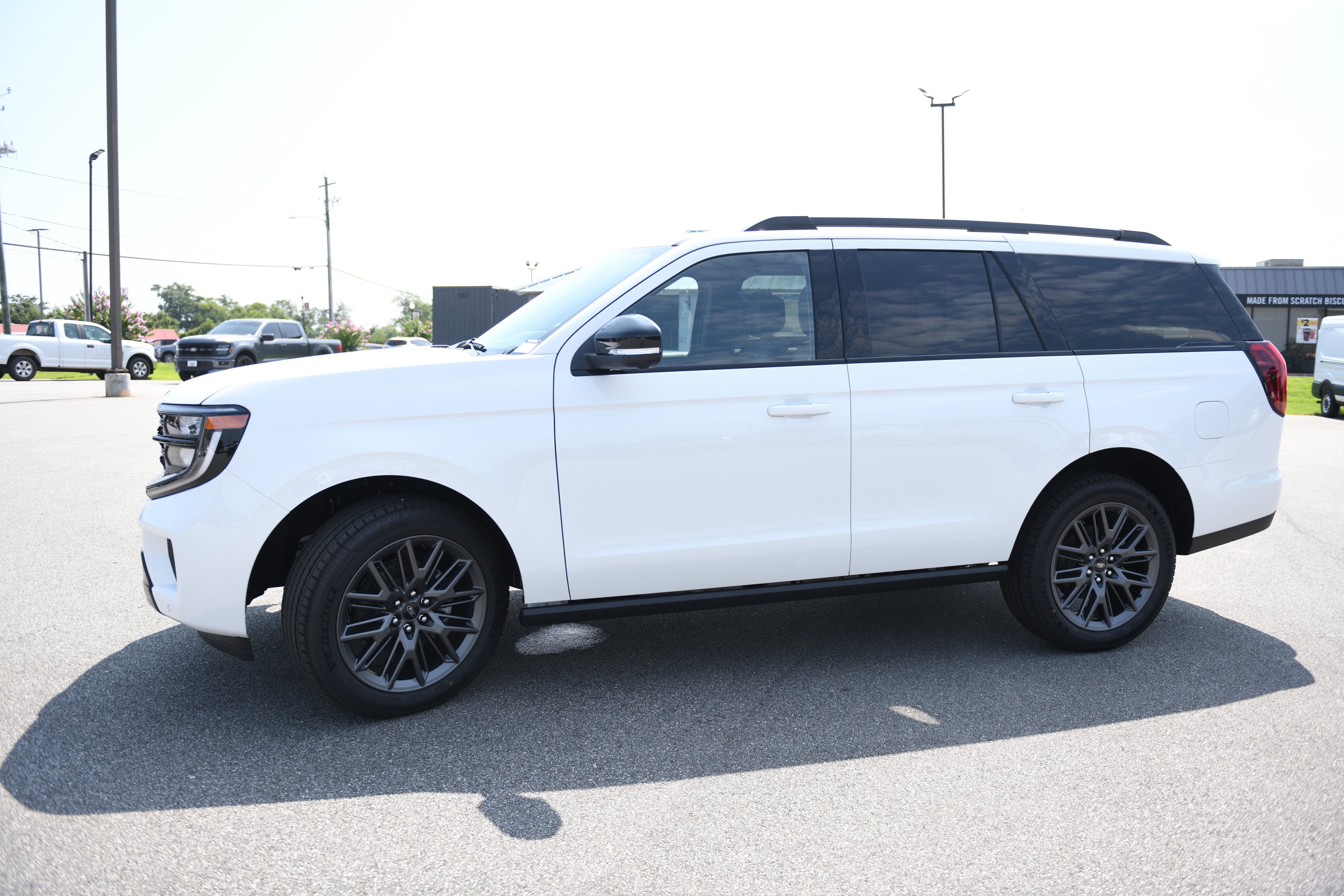 New 2027 Ford Expedition Platinum w/ Stealth Appearance Package RWD image 6