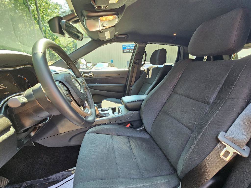 Used 2017 Jeep Grand Cherokee Laredo w/ Quick Order Package 2BE RWD image 22